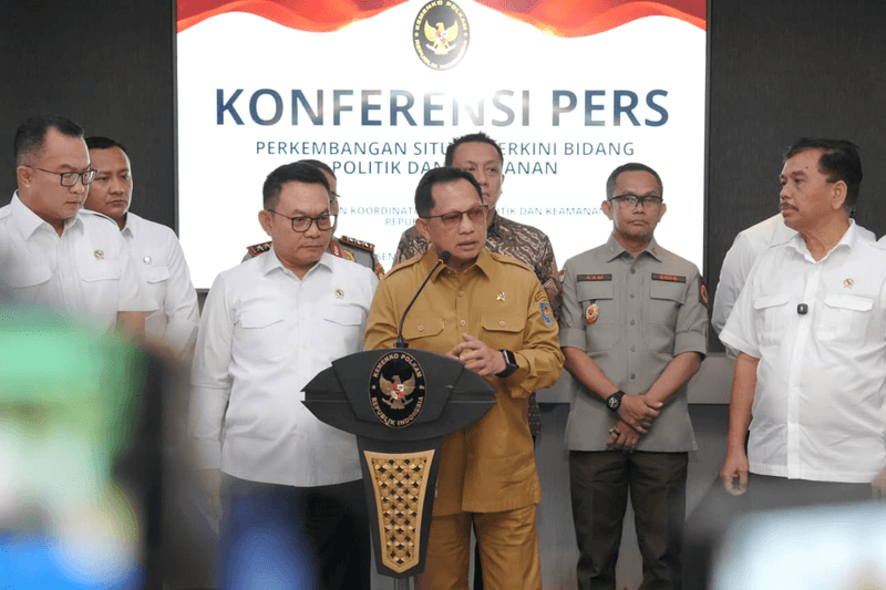 Sumber Air Terbatas dan Awan Minim, Kemendagri Perkuat Upaya Padamkan Karhutla