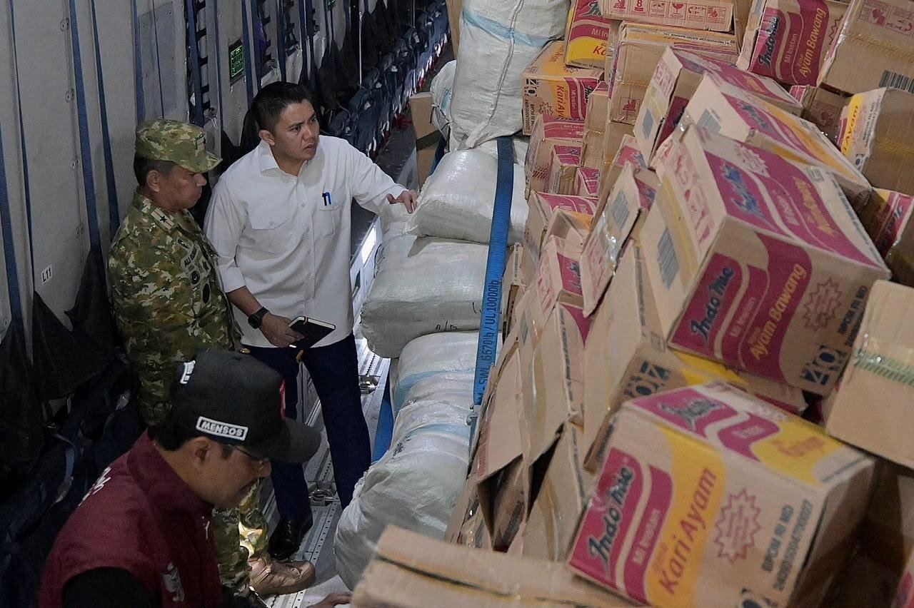 Seskab: Hingga Hari Kelima, Pemerintah Telah Kirim 253 Ton Bantuan Logistik ke NTT
