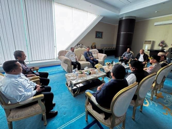 Dari Kampus ke Lapangan, Menko AHY Perkuat Kolaborasi Infrastruktur di Kaltim