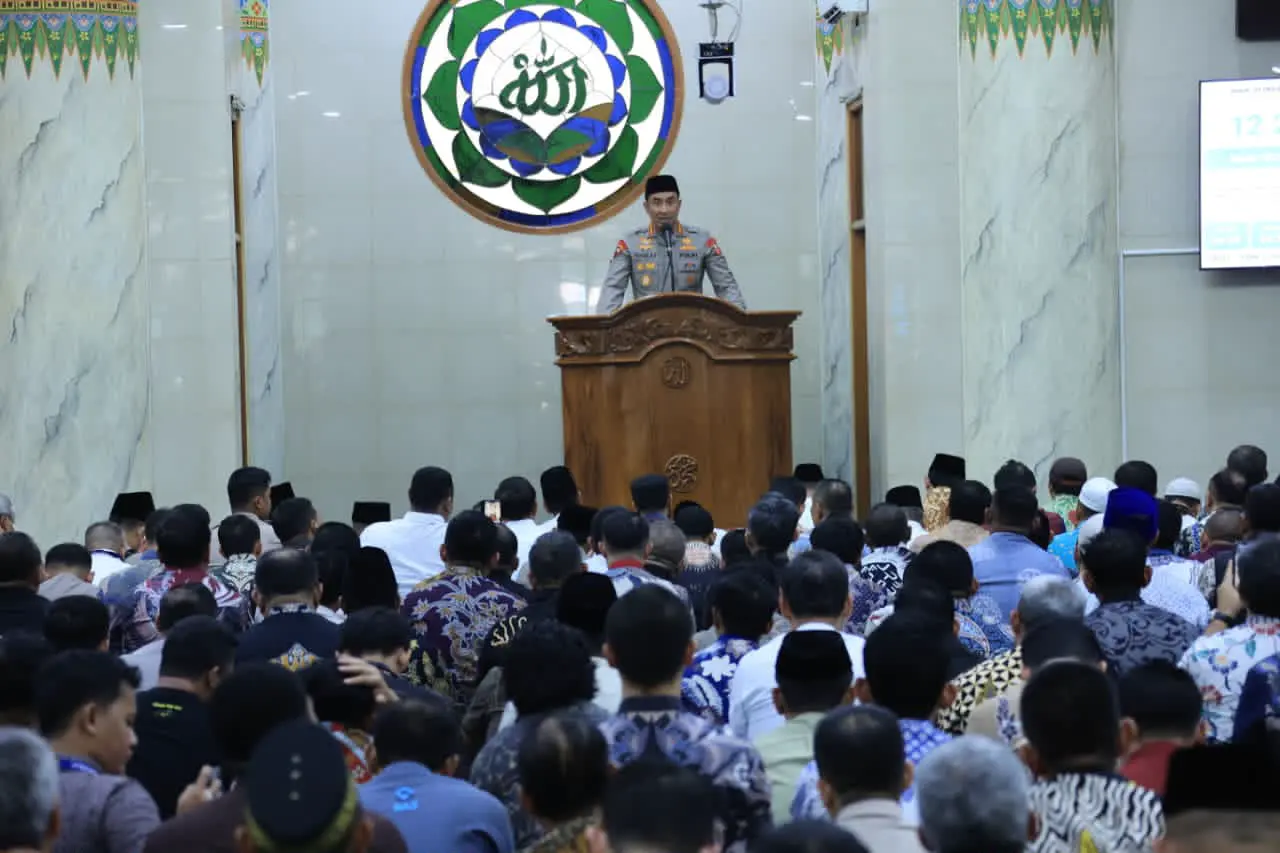 Kapolri Ajak Jamaah Masjid Al-Ikhlas Mabes Polri Jaga Kerendahan Hati dan Perkuat Akhlak