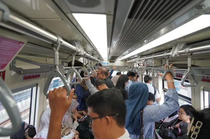 LRT Jabodebek Layani 3 Juta Pengguna dalam Sebulan, Minat Masyarakat terhadap Transportasi Publik Meningkat