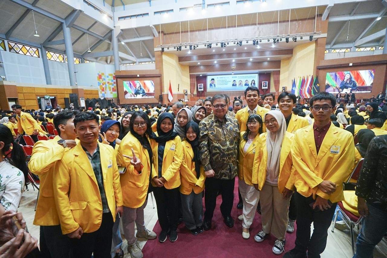 Di  UNNES, Airlangga Tekankan Hilirisasi, Digital dan Energi Hijau Jadi Mesin Baru Pertumbuhan