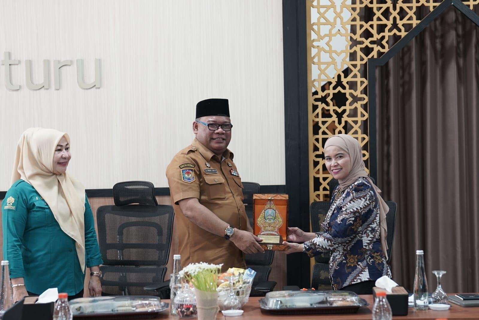 Pemprov Jatim Studi Tiru Penanganan RTLH ke Maluku Utara